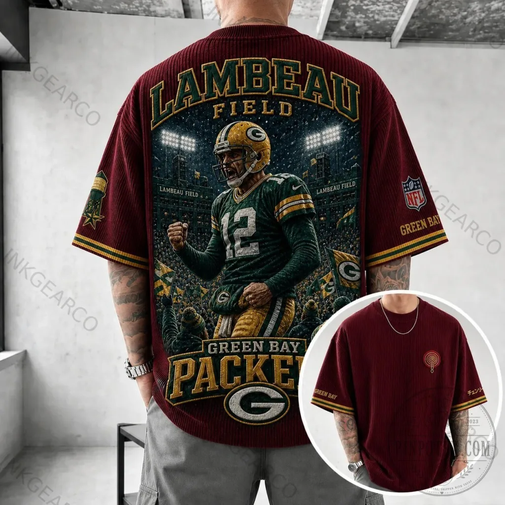 Green Bay Packers Lambeau Field Football Player Graphic T-Shirt Green Bay Packers Lambeau Field Football Player Graphic T-Shirt